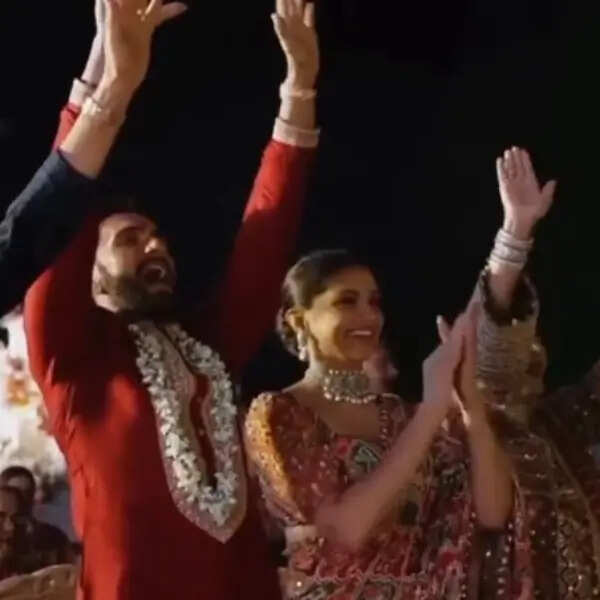 दीपिका पादुकोण हुई भावुक