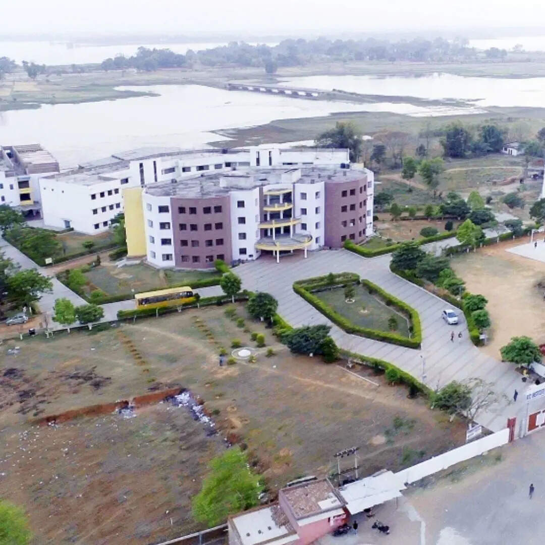 राम टहल चौधरी इंस्टीट्यूट ऑफ टेक्नोलॉजी​