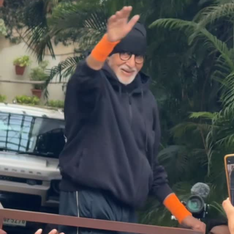 फैंस से मिले अमिताभ बच्चन