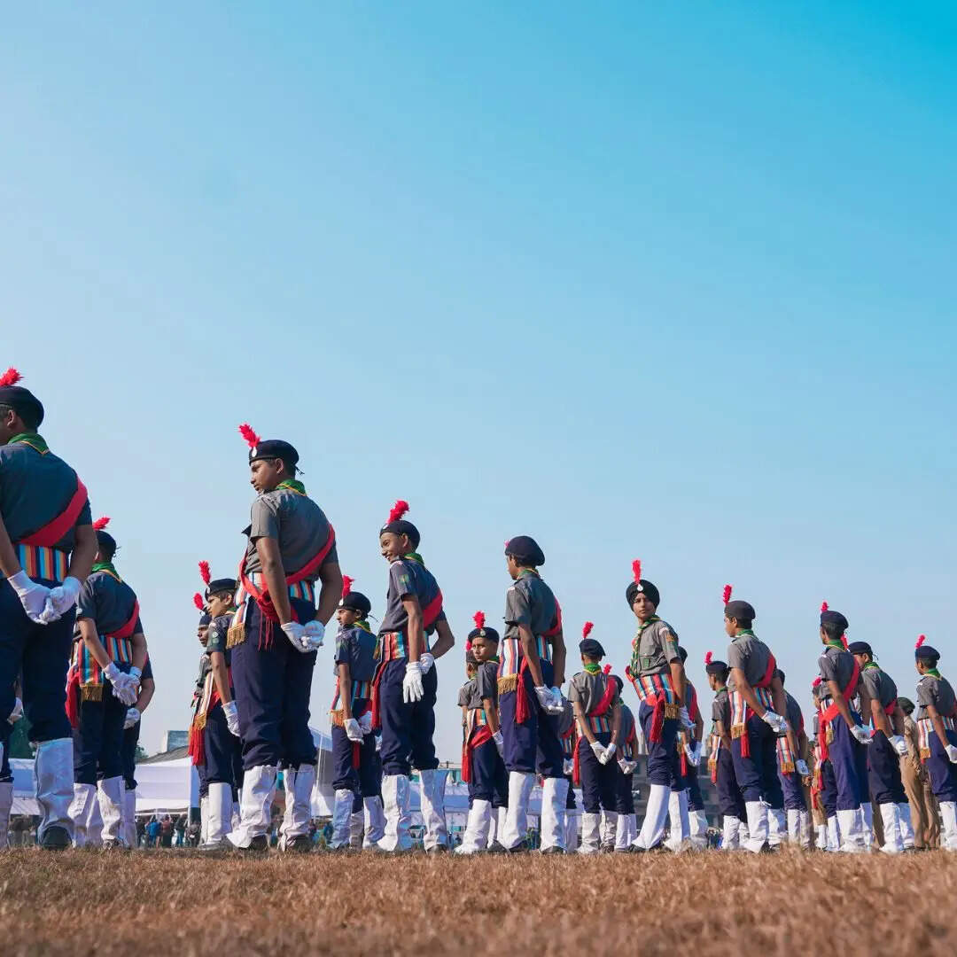 94 साल के इतिहास में महिला ऑफिस का बैच हुआ पास