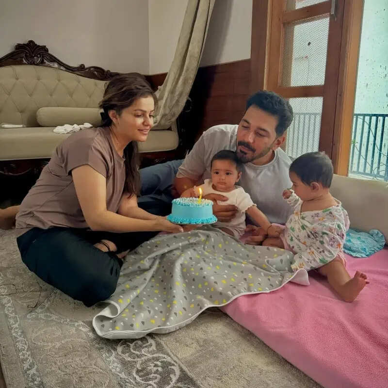 रुबीना दिलैक ने अभिनव को विश किया फादर्स डे