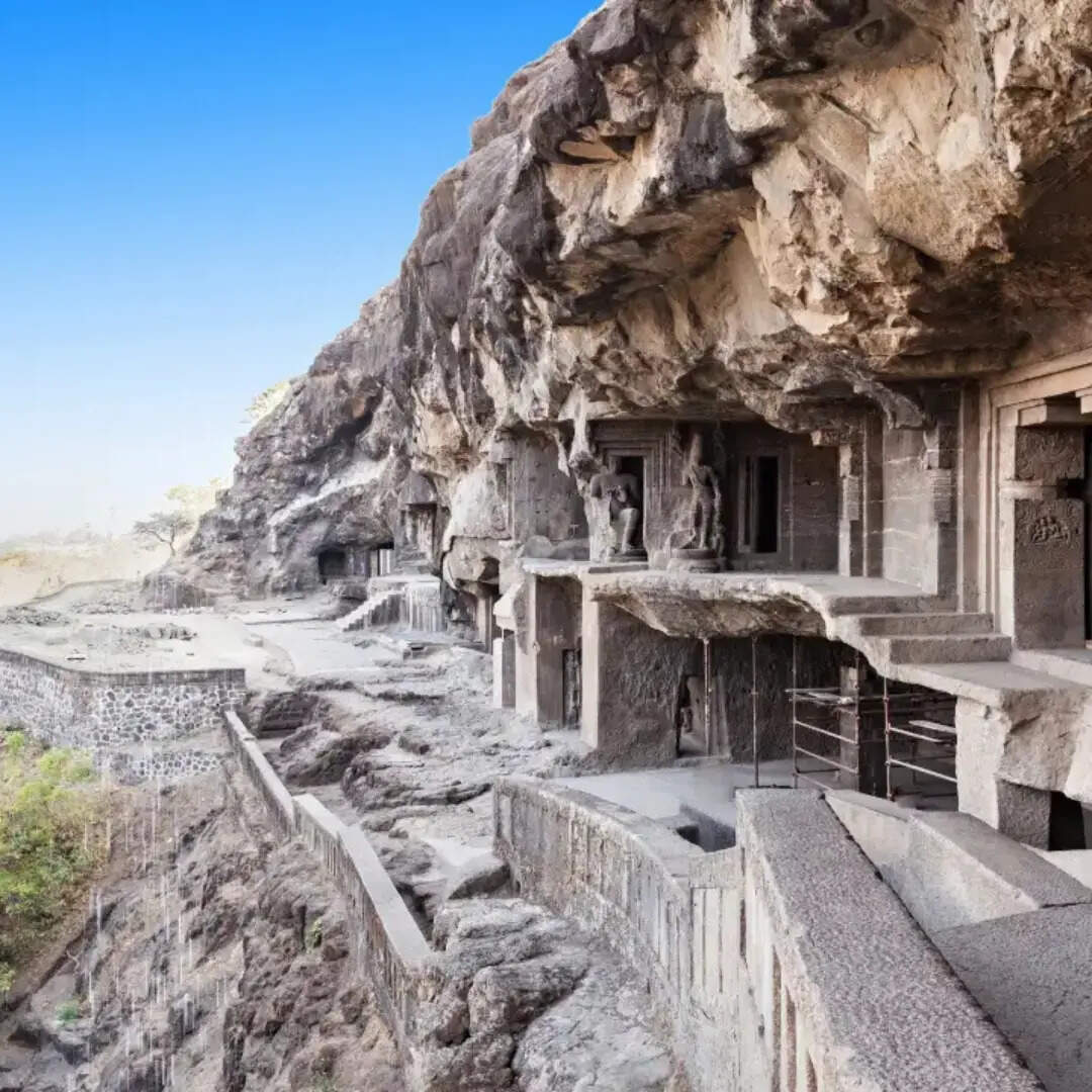 ​एलोरा की गुफाएं​