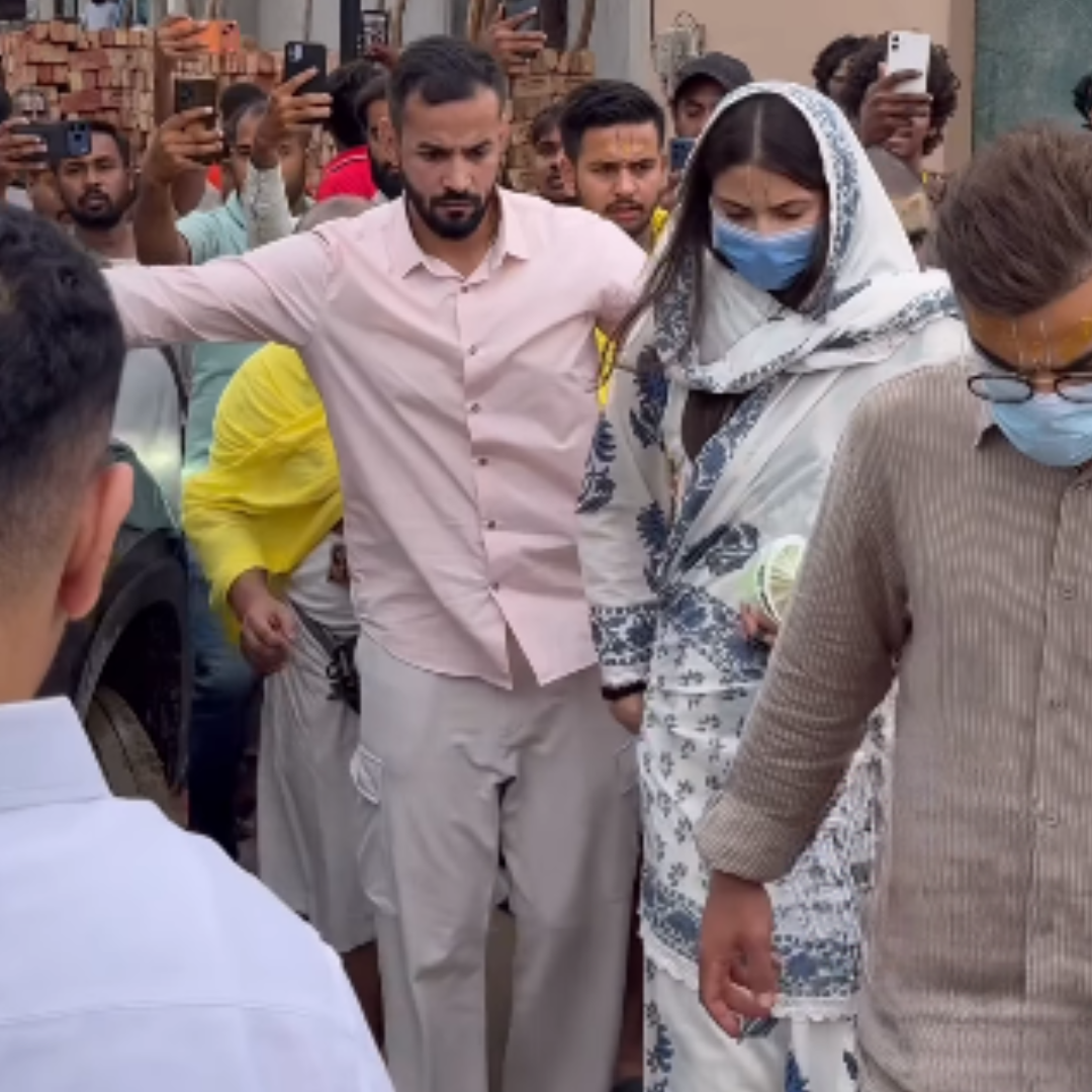 ऐसा था लुक