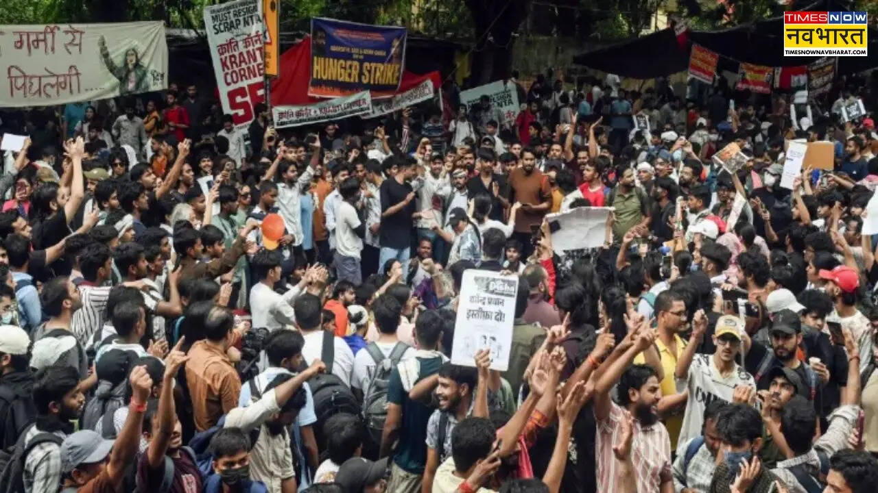दिल्ली में जंतर मंतर पर चल रहे प्रोटेस्ट की फाइल फोटो (PTI)