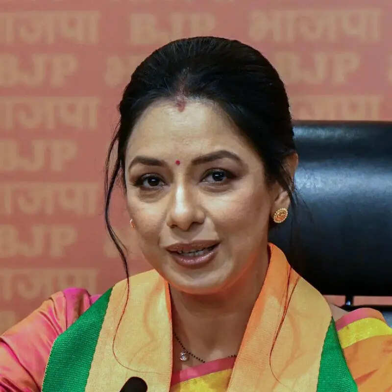 Rupali Ganguly ने छात्र प्रदर्शन पर किया ट्वीट