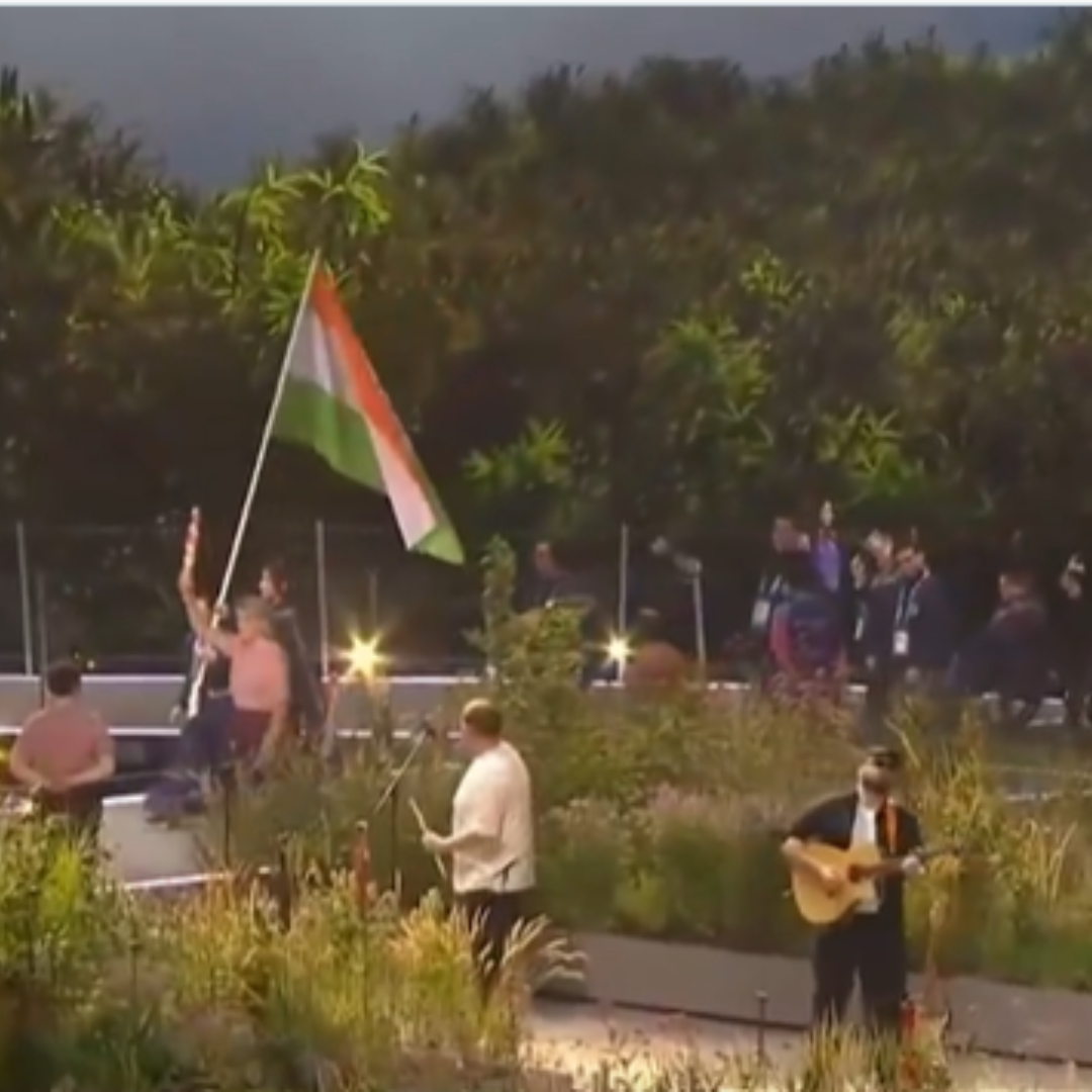 दुनिया को जोड़ने की ताकत