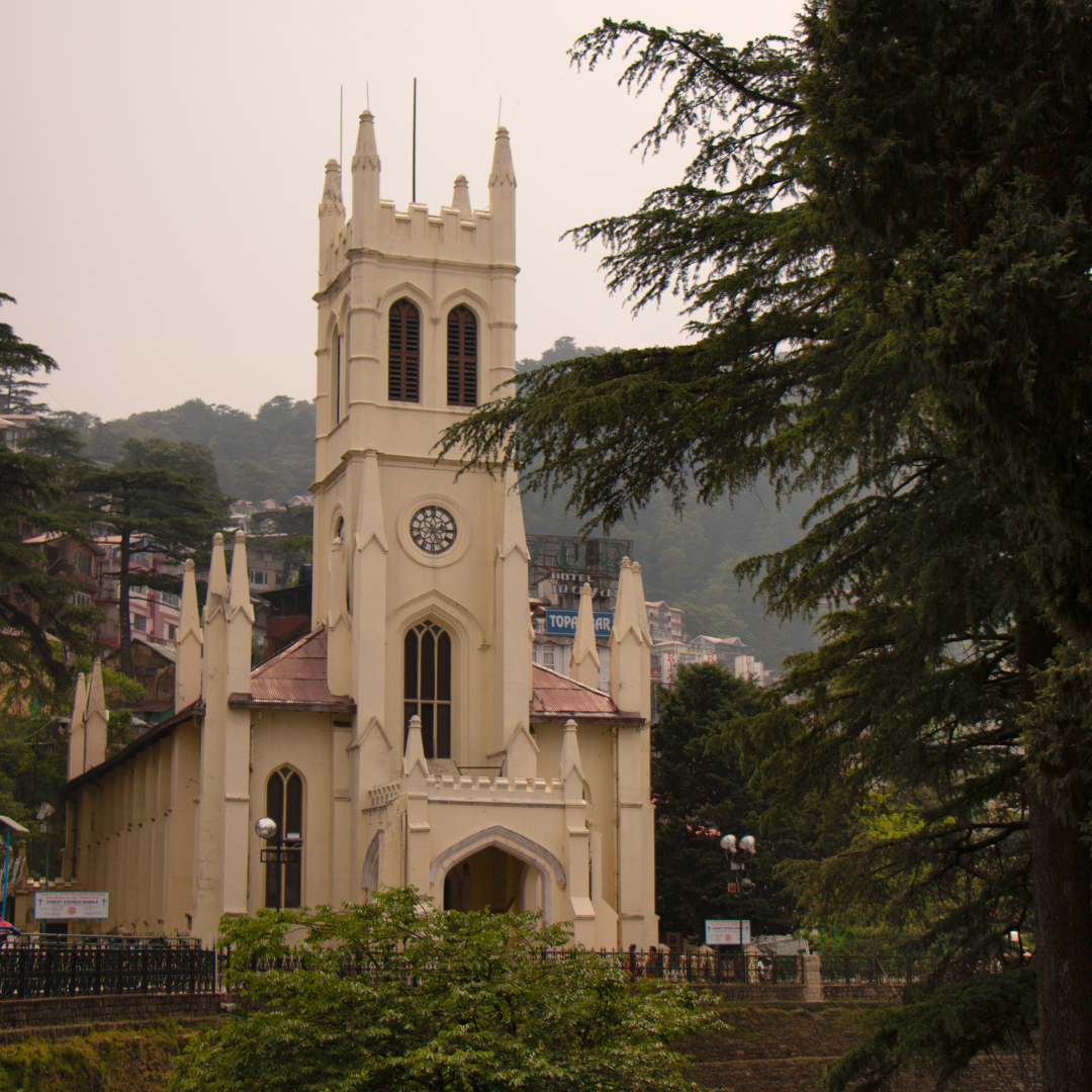 ​रिज से पुराने चर्चों का सफर​