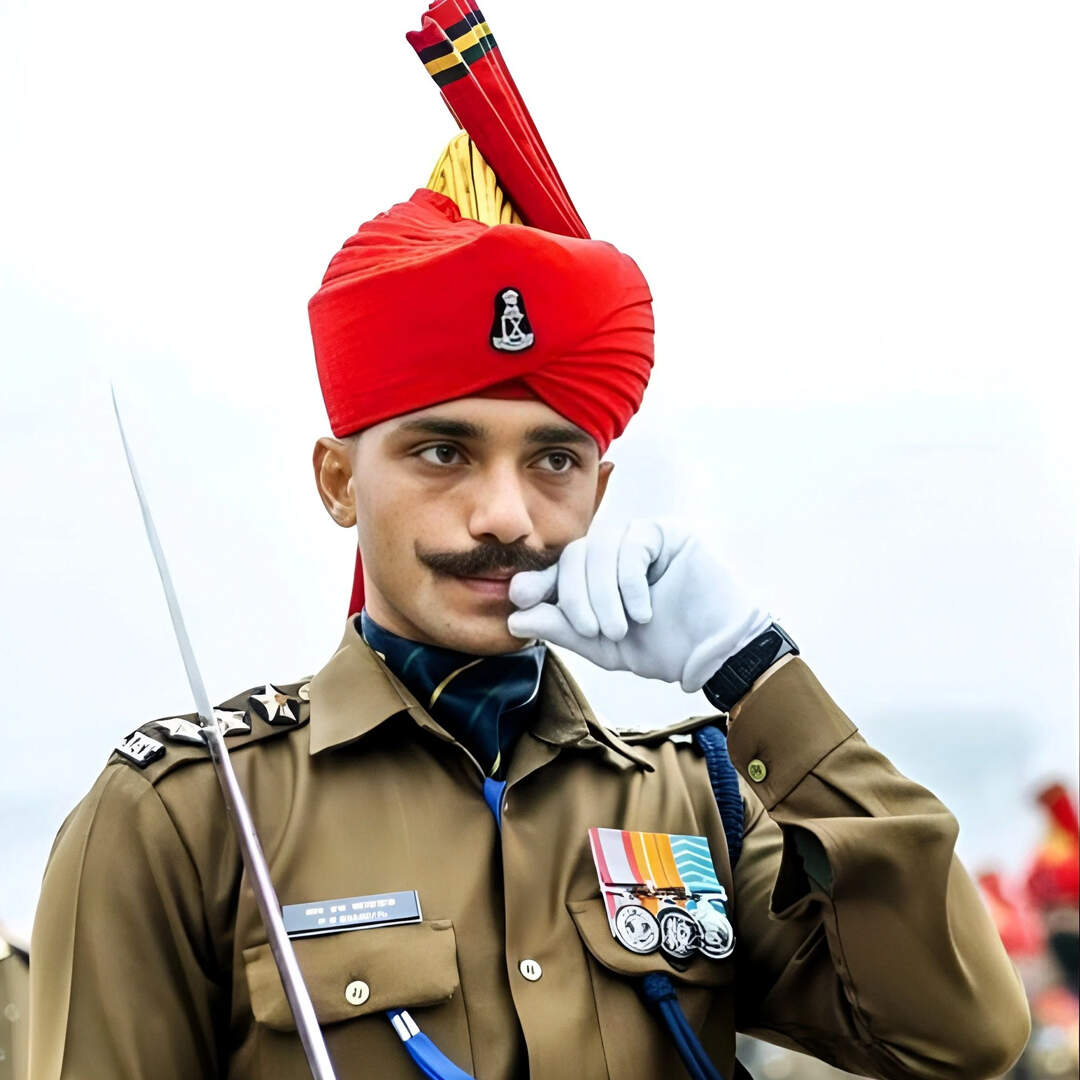 सेना से दिया इस्तीफा