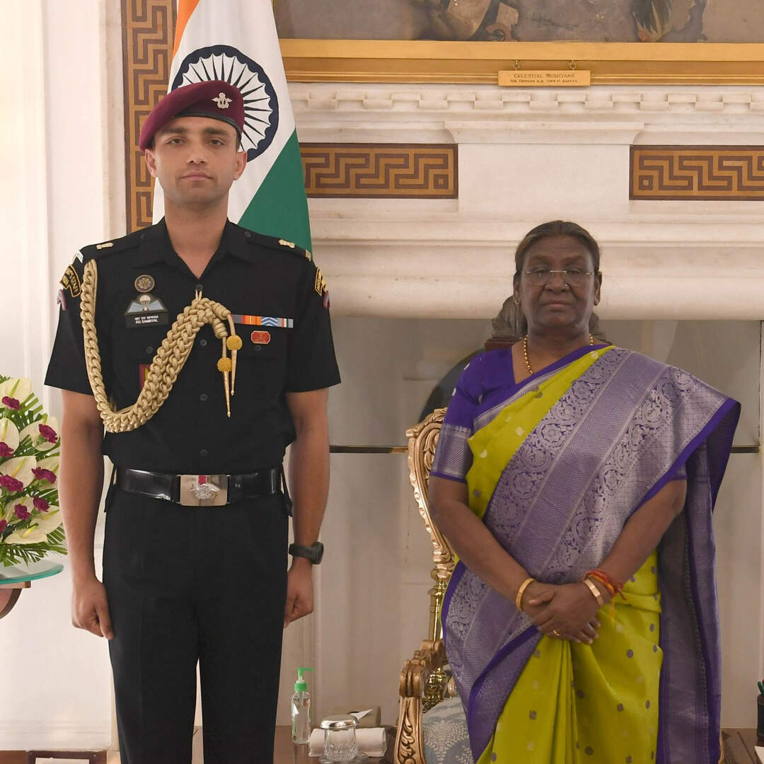 राष्ट्रपति द्रौपदी मुर्मू के ADC 