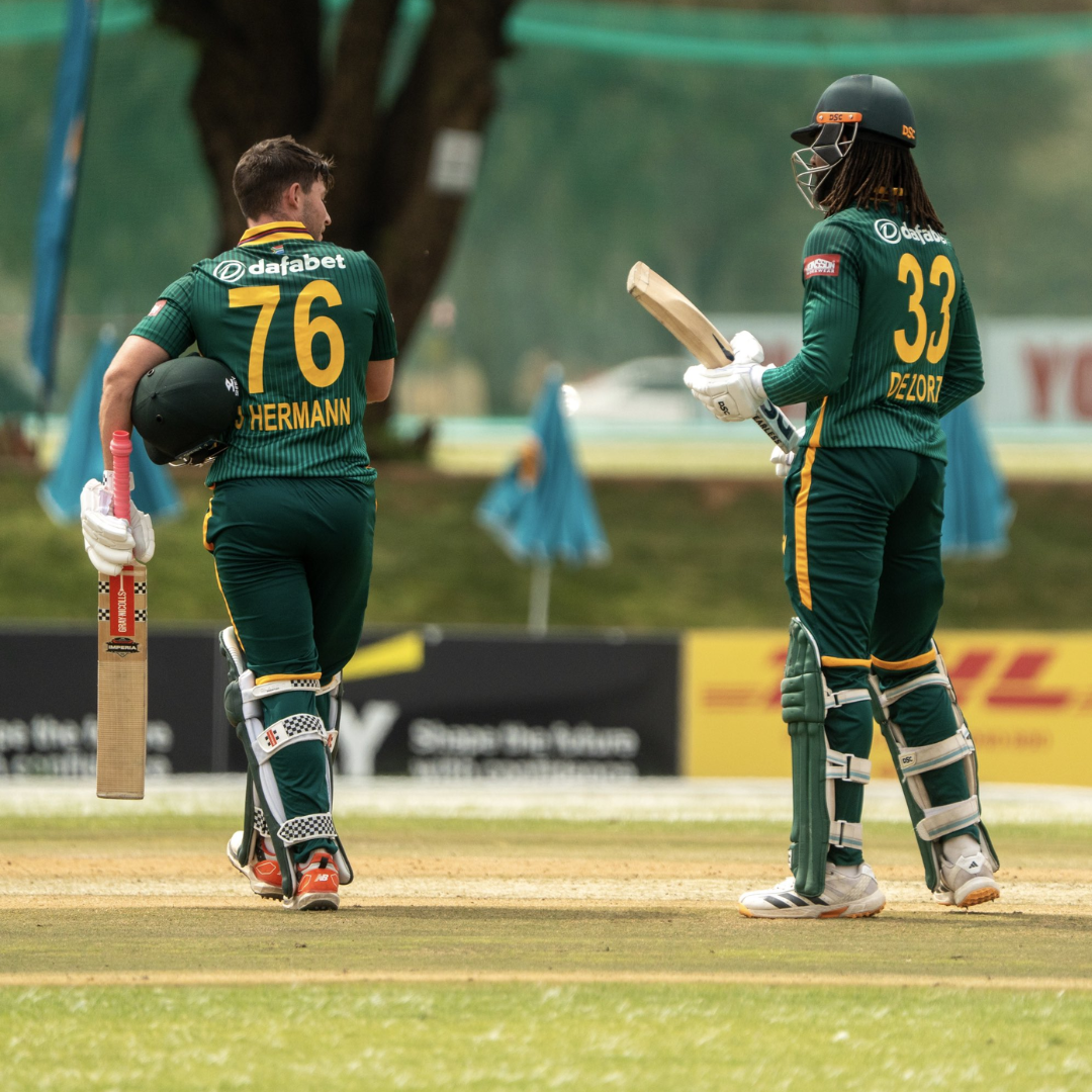 दूसरे विकेट के लिए जोड़े 190 रन