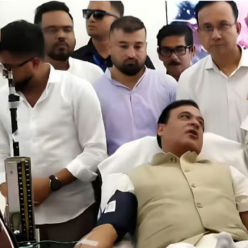 सिंगर की याद में CM हिमंत बिस्वा सरमा ने किया रक्तदान