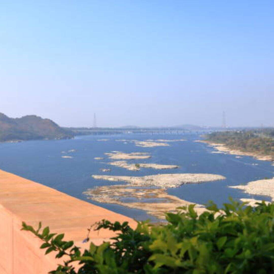 कई बांध परियोजनाएं