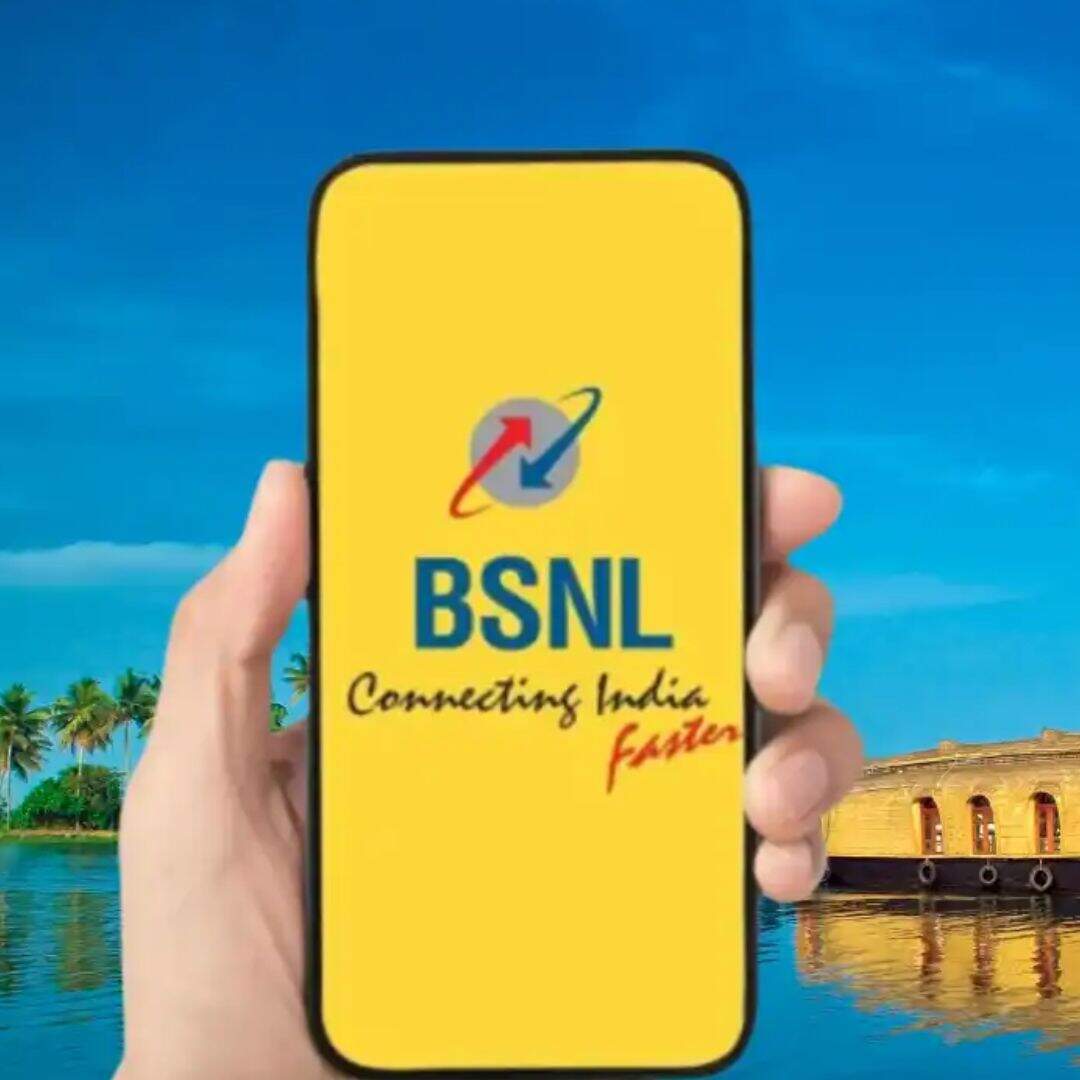 BSNL करोड़ों यूजर्स के लिए 51 रुपये का ऑफर लेकर आई है। कंपनी इस ऑफर में मोबाइल यूजर्स को कम कीमत में हाई स्पीड इंटरनेट डेटा, कॉलिंग और SMS जैसी सुविधाएं दे रही है। BSNL का यह ऑफर खास तौर पर उन ग्राहकों के लिए आकर्षक है, जो कम कीमत में लंबे समय तक मोबाइल सेवाओं का इस्तेमाल करना चाहते हैं।