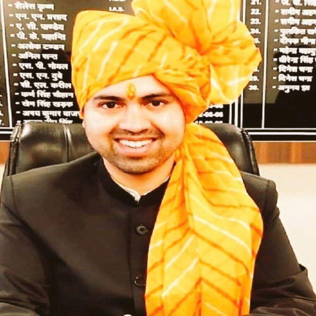 महराजगंज में बतौर डीएम कार्यकाल