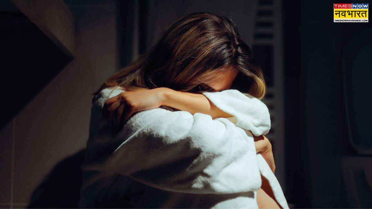 दिल टूटना और दिल का दौरा पड़ने में होता है अंतर (Photo: iStock)