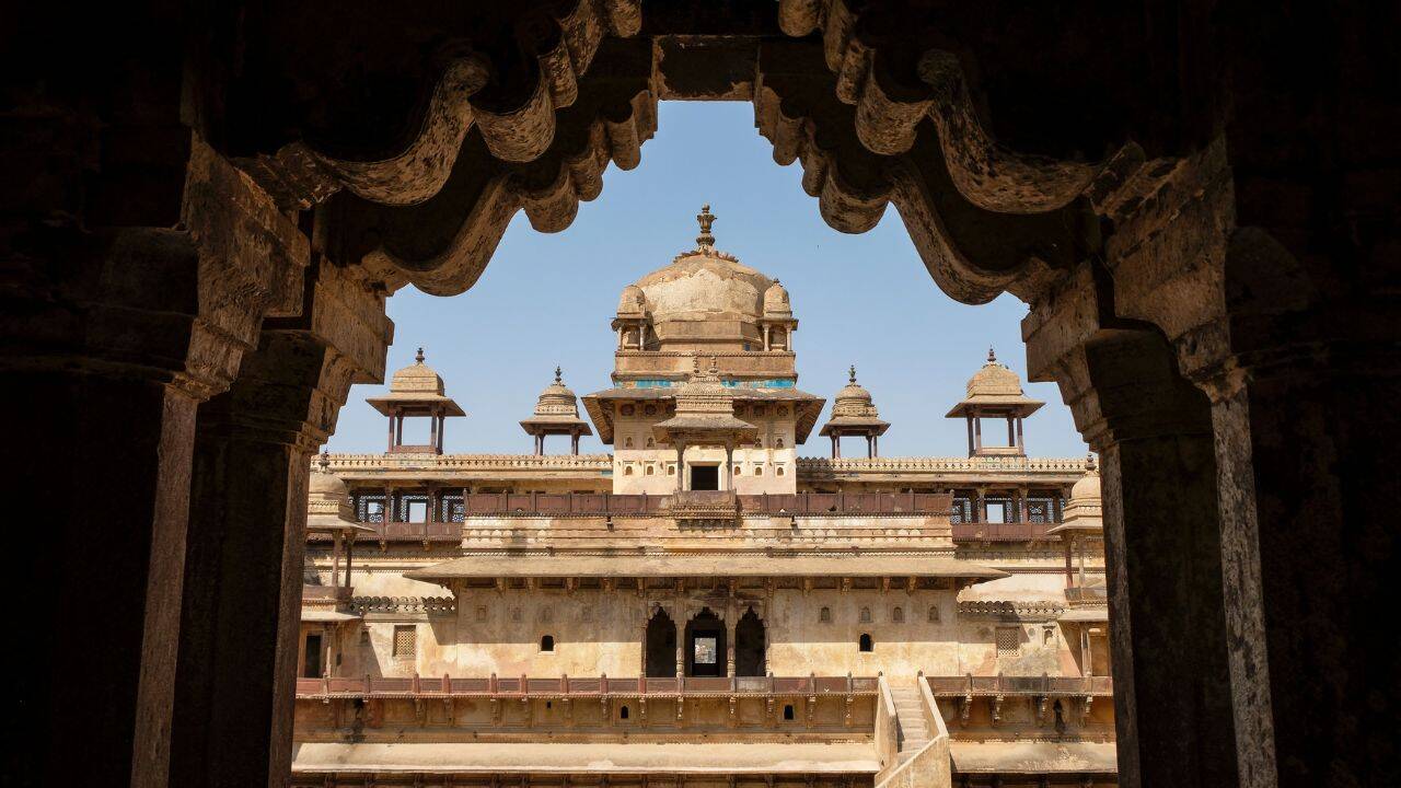 ओरछा- बेतवा किनारे इतिहास