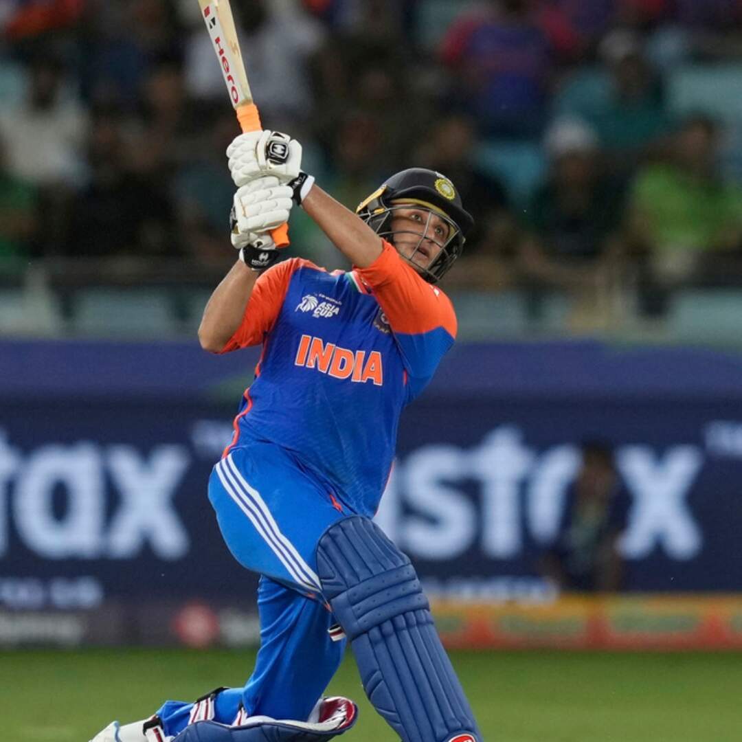 अभिषेक ने अब तक करियर में कितने छक्के लगाए हैं