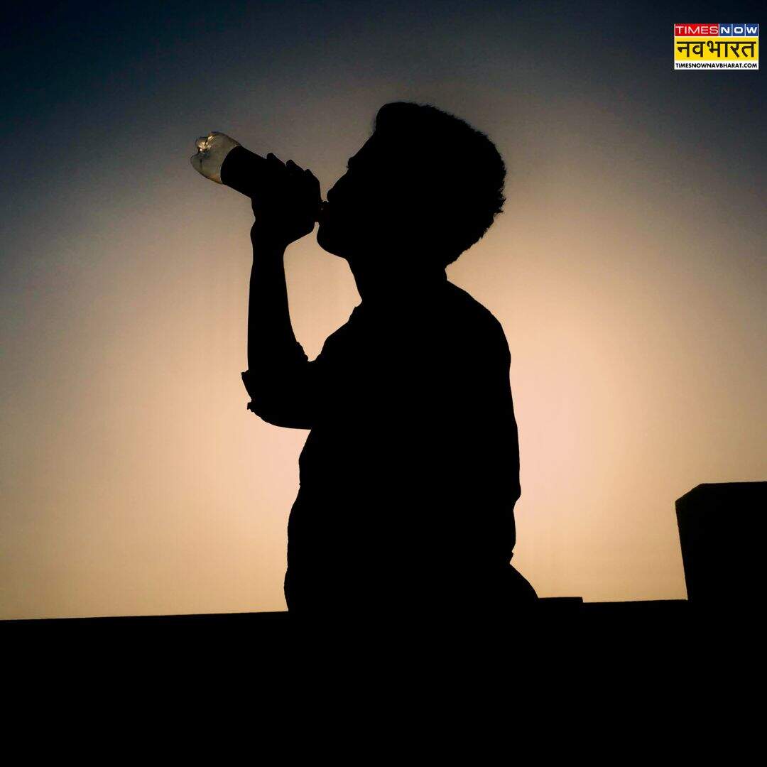 ​पर्याप्त मात्रा में पानी और लिक्विड्स लें​