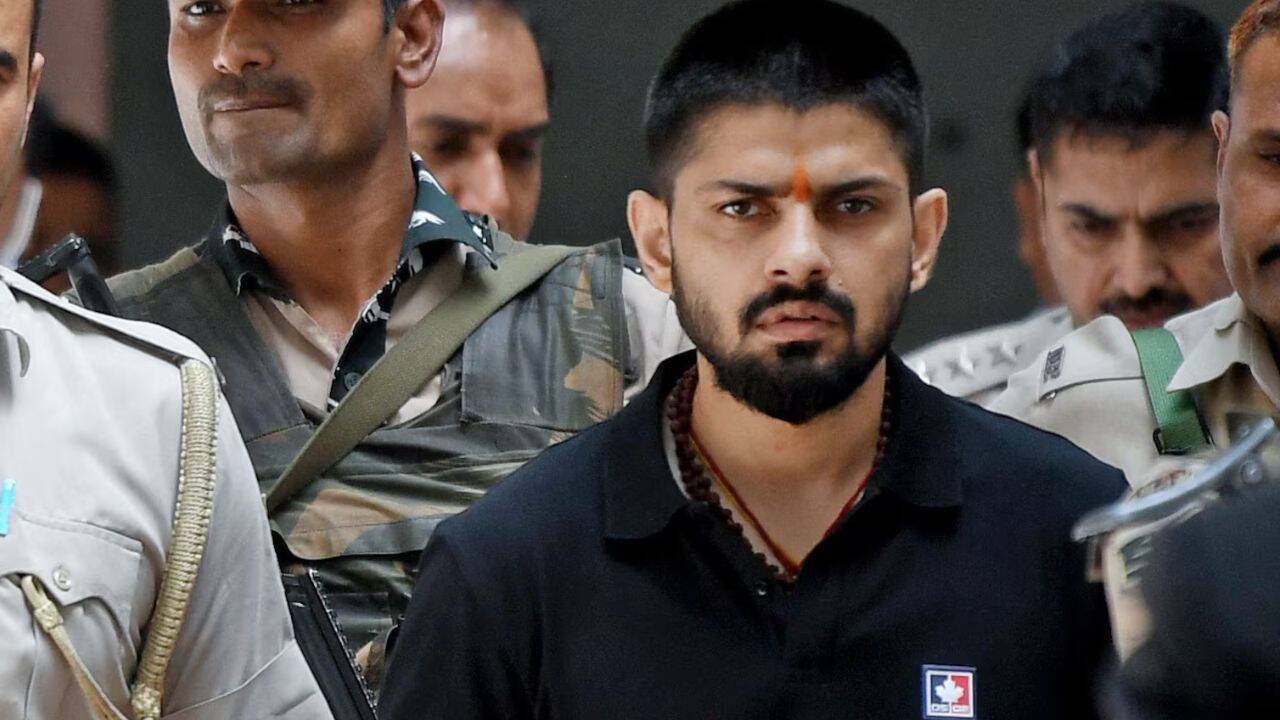 सीमा पार नशीली दवाओं की तस्करी का मामले में भेजा गया गुजरात जेल