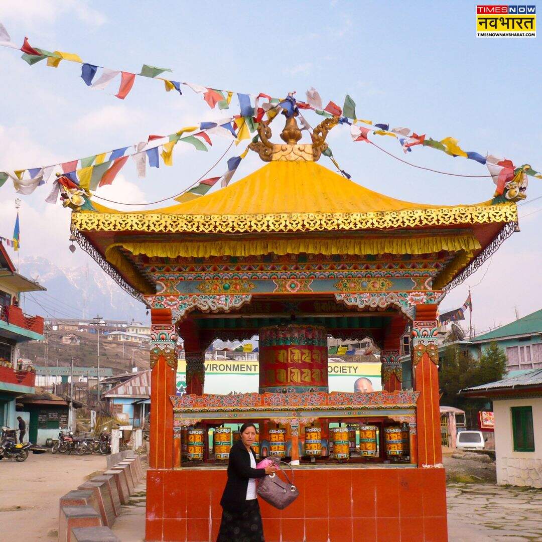 ​अद्भुत वास्तुकला और विशाल परिसर​