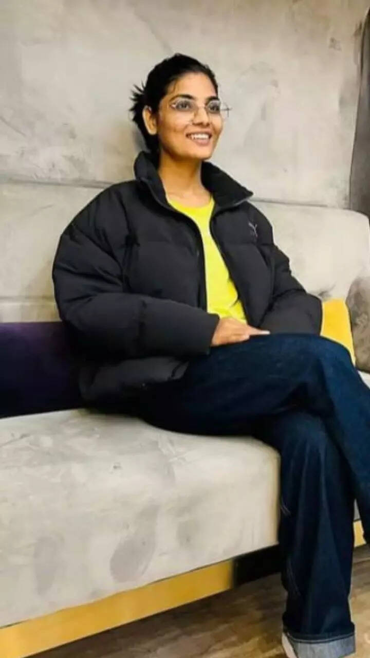 वहीं साल 2022 में कोरोना काल के दौरान 21 जून को नेहा ने अपने बचपन के दोस्त हिमांशु सिंह संग सात फेरे लिए थे।