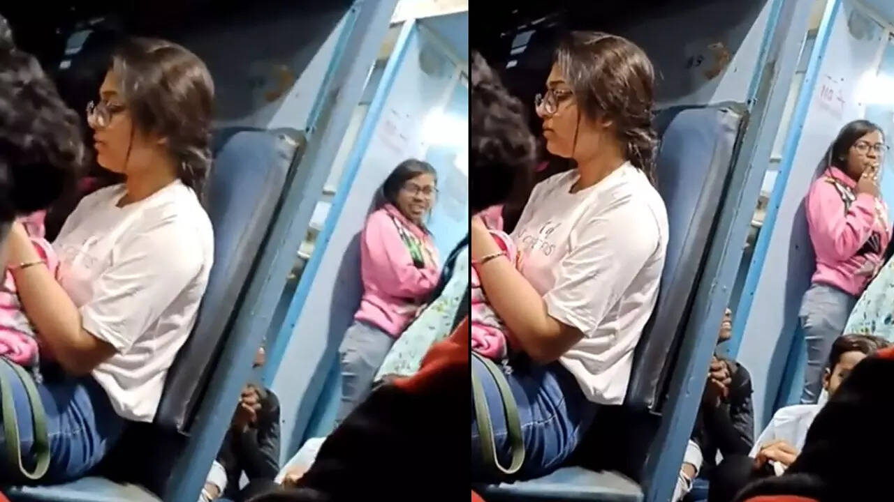 ट्रेन में लड़की ने किया ऐसा शर्मनाक काम कि यात्रियों की आँखें फटी की फटी रह गईं – वीडियो वायरल! ट्रेन में लड़की ने किया ऐसा शर्मनाक काम कि यात्रियों की आँखें फटी की फटी रह गईं – वीडियो वायरल!