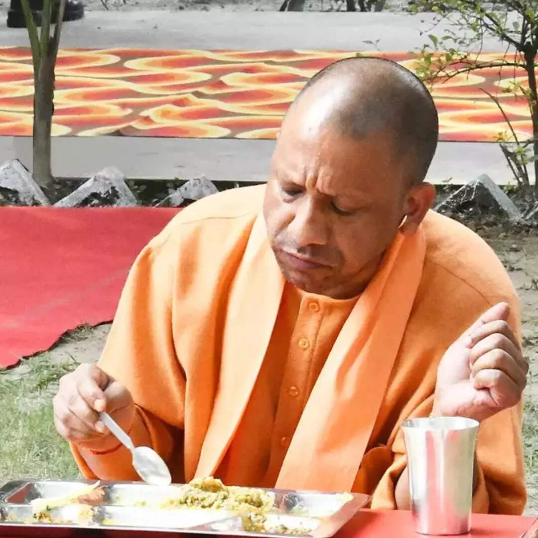 डिनर में लेते हैं दो रोटी दाल या हरी सब्जियां