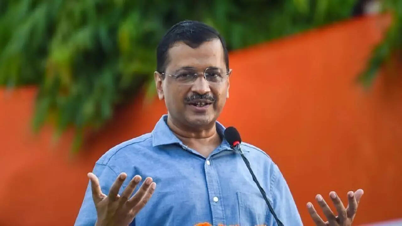 आप नेता अधिक शिकार