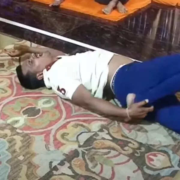 झाड़-फूंक और तंत्र-मंत्र के जरिए इलाज का दावा