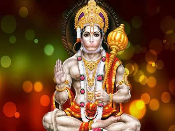 आत्ममुग्धता से कोसों दूर