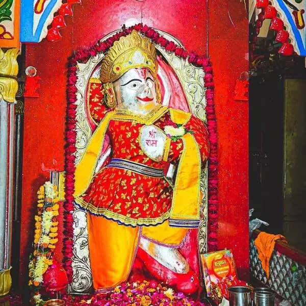 इस नाम से प्रसिद्ध