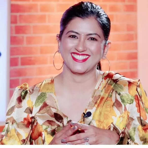 इंसान एक पहचान अनेक