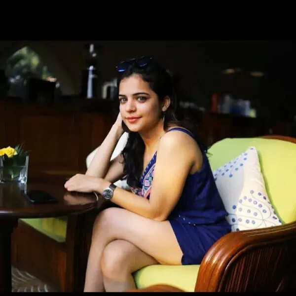 सोशल मीडिया पर रहती हैं सक्रिय