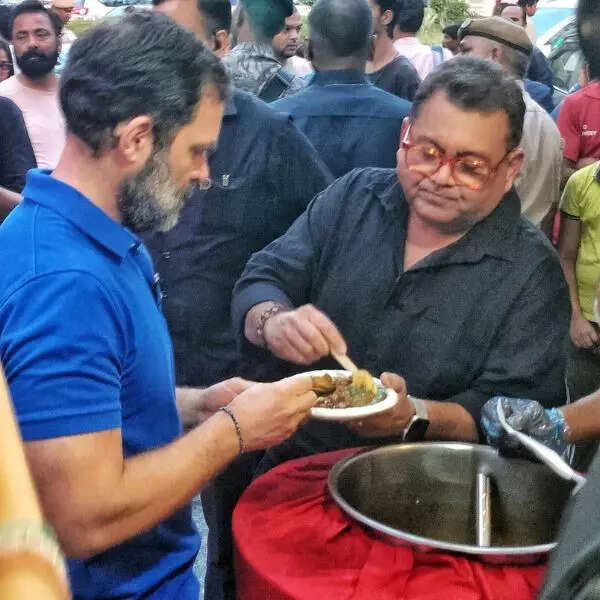 बंगाली मार्केट में थी यह दुकान