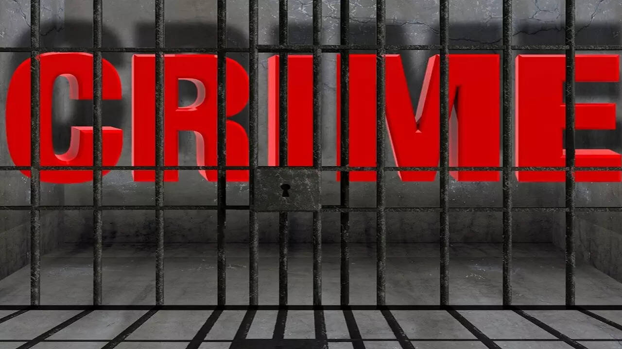 अपराधियों के साथ ढील नहीं