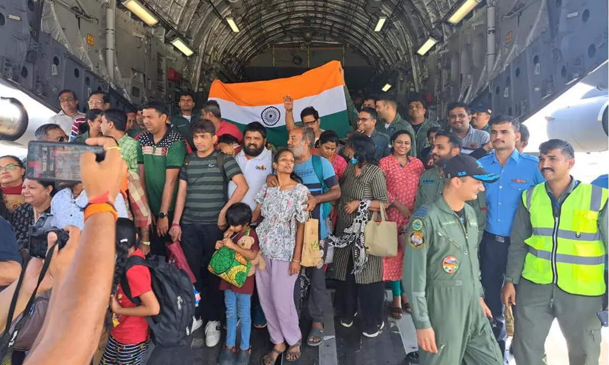 सूडान से भारतीयों को निकालने का काम जारी