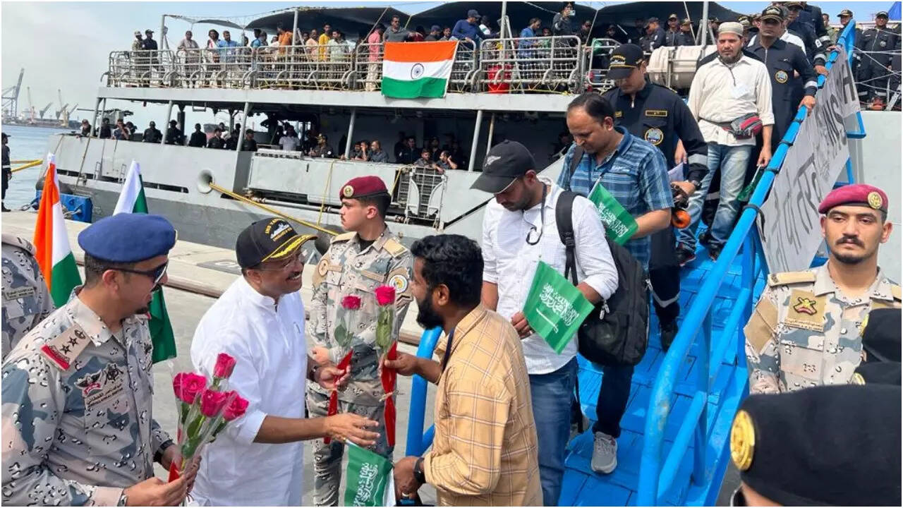 INS सुमेधा ने भी संभाली कमान