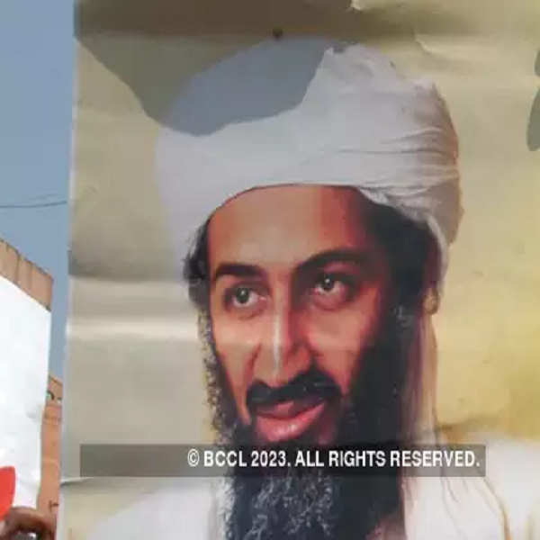 लादेन को मारने के लिए ऐबटाबाद के परिसर में नेवी सील कमांडो का ऑपरेशन करीब 40 मिनट तक चला।