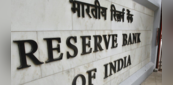 RBI सिर्फ दरों को थामे है, महंगाई में स्थाई कमी लाने के लिए लंबा रास्ता तय करना है: शक्तिकांत दास