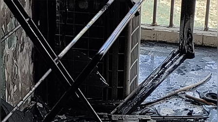 Greater Noida Fire नोएडा एक्सटेंशन की पंचशील सोसाइटी के फ्लैट में लगी आग, सारा सामान जलकर खाक, देखें ये वीडियो
