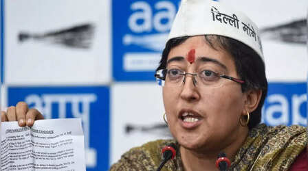 एलजी ने दी केजरीवाल कैबिनेट में बदलाव की मंजूरी, आतिशी को मिला वित्त और राजस्व विभाग