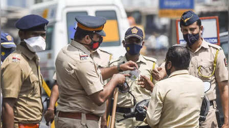 स्कूटर पर 7 बच्चों को लादकर ले जा रहा था शख्स, पुलिस ने गैर इरादतन हत्या का मामला किया दर्ज