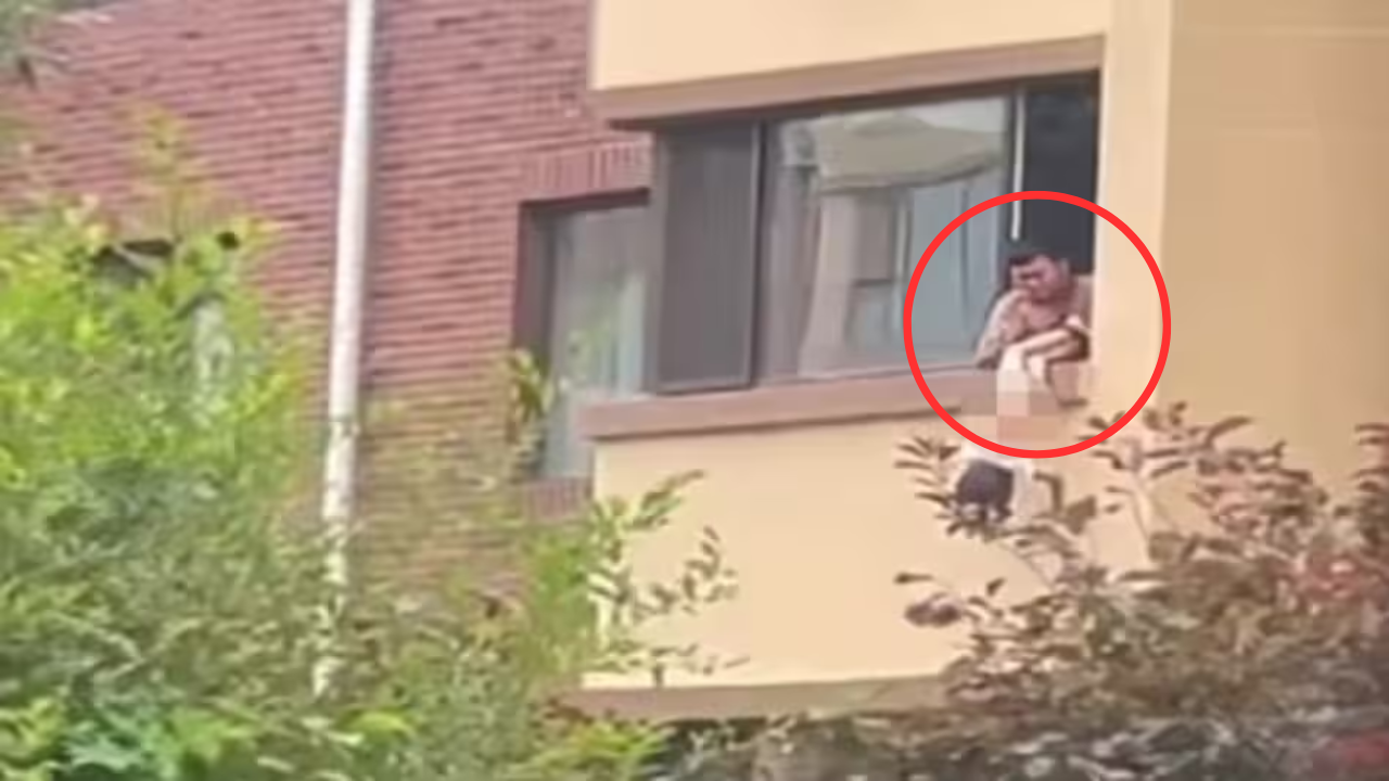 Ajab Gajab, Father punished daughter, Ajab Gajab news in Hindi