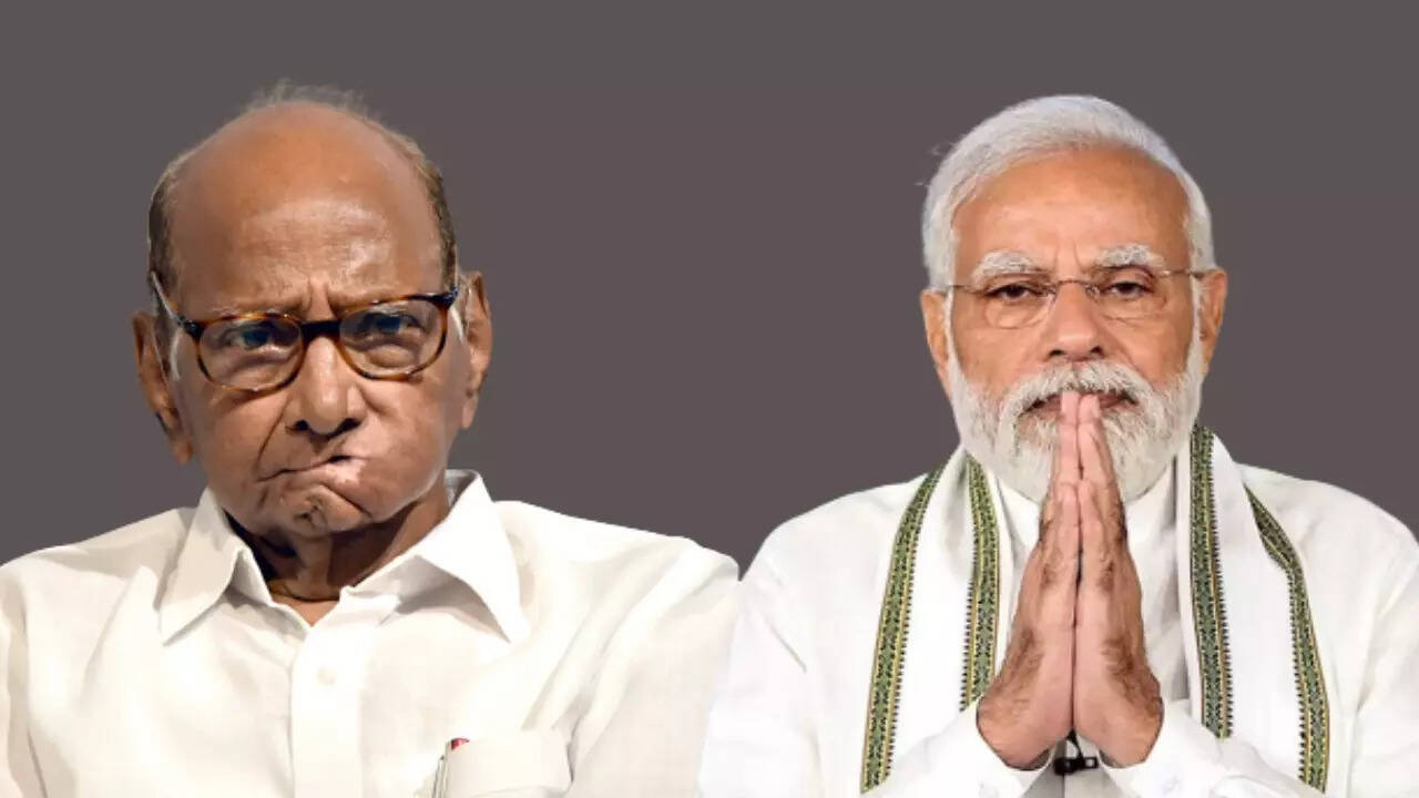 Sharad Pawar With PM Modi 