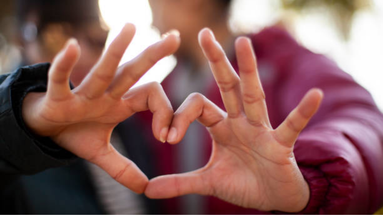Ajab Gajab, Girl date 100 boyfriends, Bizzare News