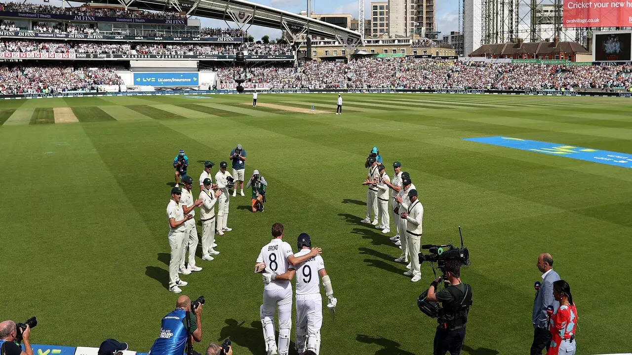 Stuart Broad Guard Of honour