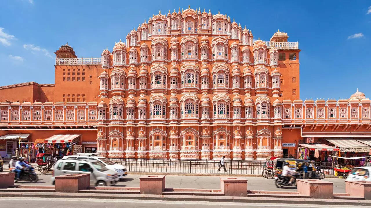 Hawa Mahal, Jaipur Places to Visit, Tourist Places in Jaipur
