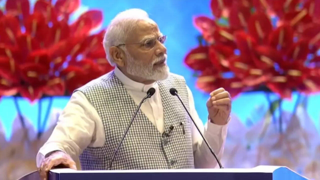 PM Modi, G20 Workers