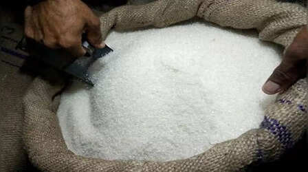 शक्कर के निर्यात पर प्रतिबंध लगा सकती है सरकार, बढ़ते दामों से मिलेगी राहत