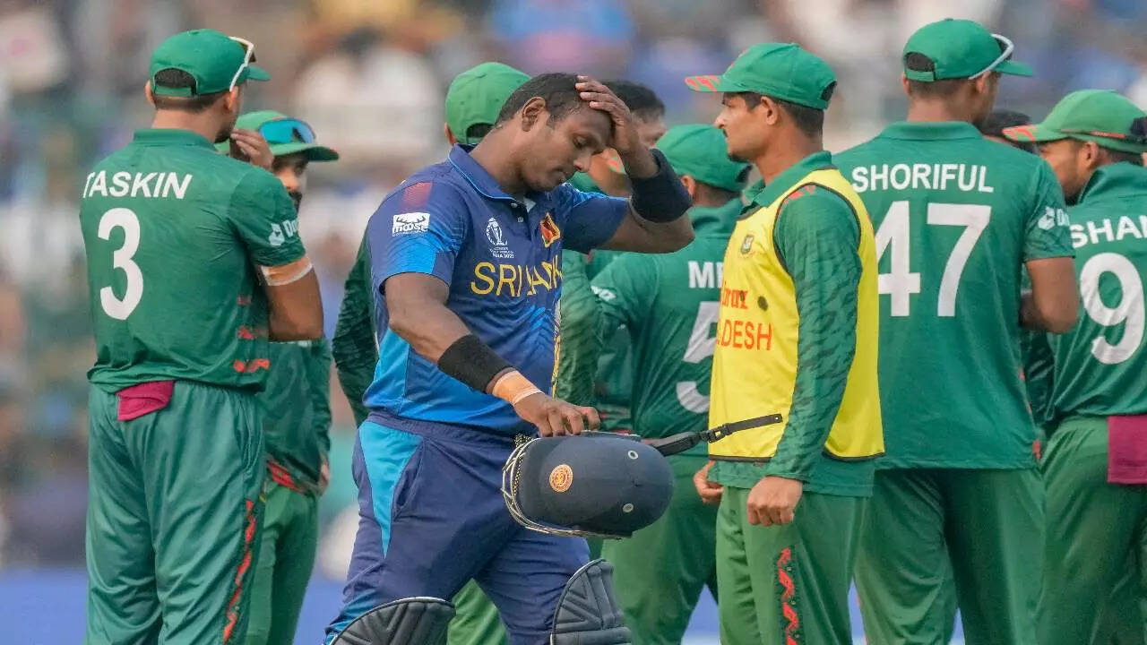 Angelo Mathews timed out